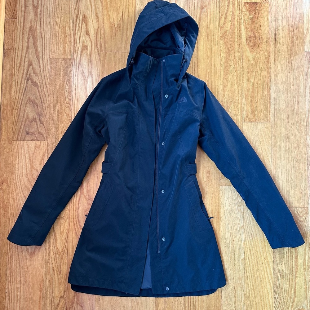 The North Face Women’s Laney Trench II black xs waterproof rain jacket